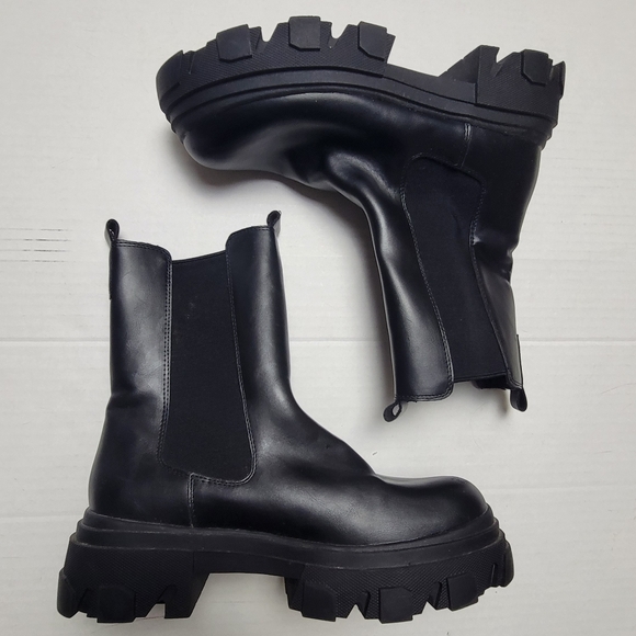 Chunky Platform Boots - Picture 5 of 14